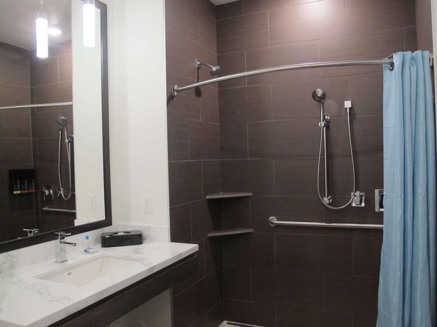 Hotel Best Western Plus Peppertree Civic Center 3*