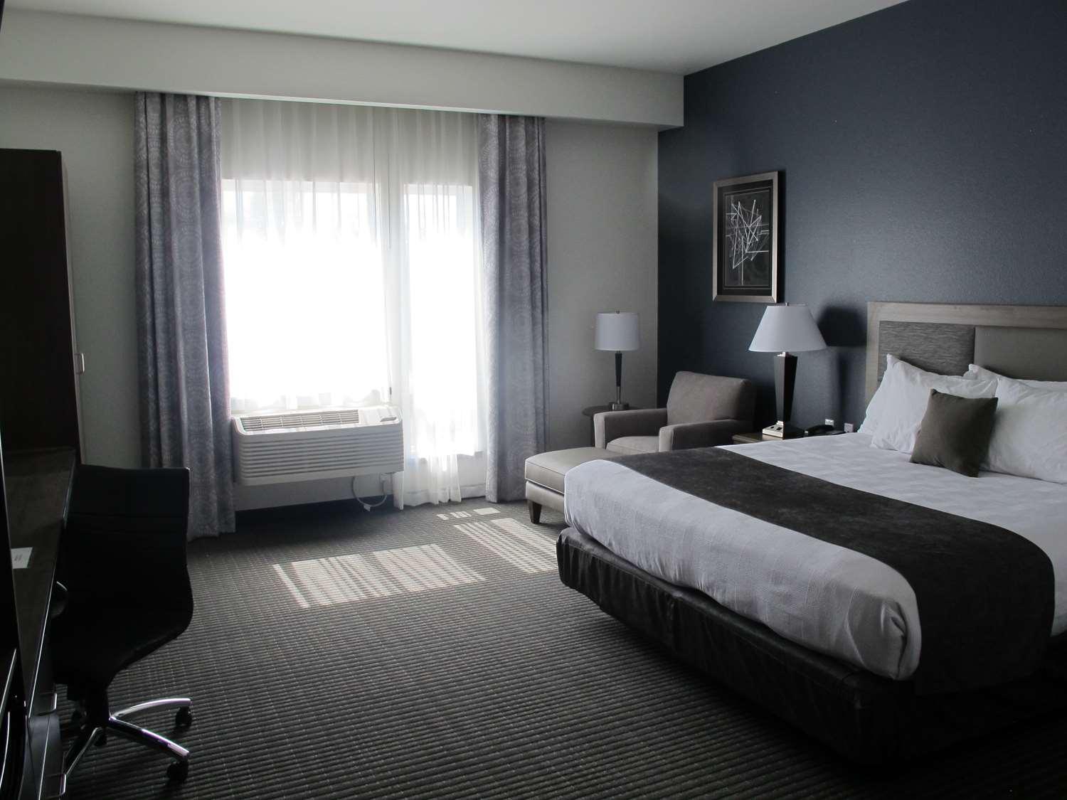 Best Western Plus Peppertree Civic Center
