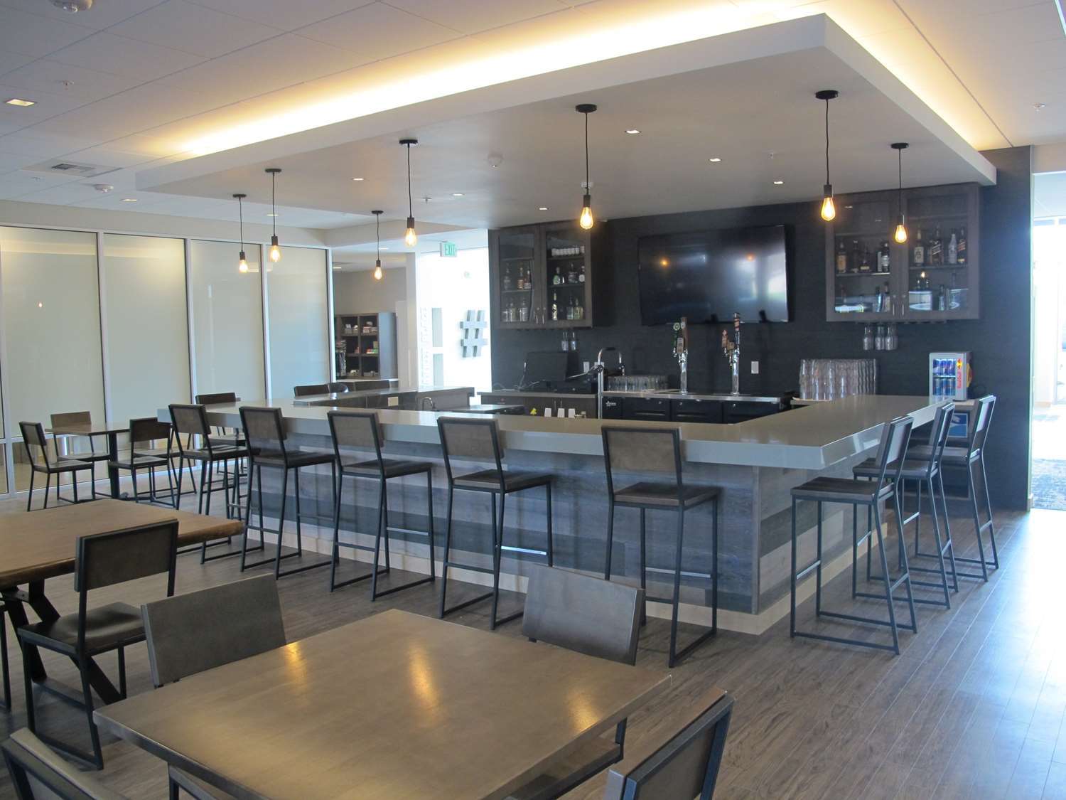 Best Western Plus Peppertree Civic Center
